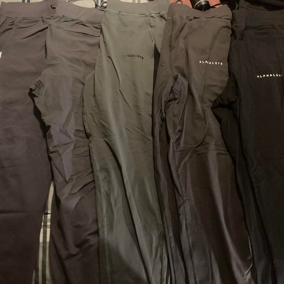 Alphalete Joggers - Picture 1 of 3